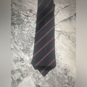 NWT Men’s Luxury Giorgio Armani Cravatte Black Strip Silk Tie